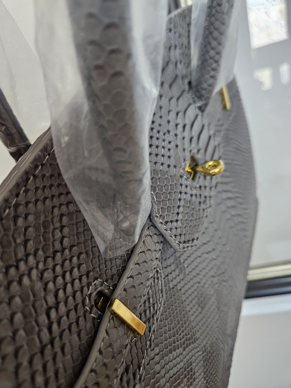 BRAND NEW & NEVER WORN Gray Python-Embossed Top-Handle Satchel + Extra Strap Inc - Picture 2 of 10